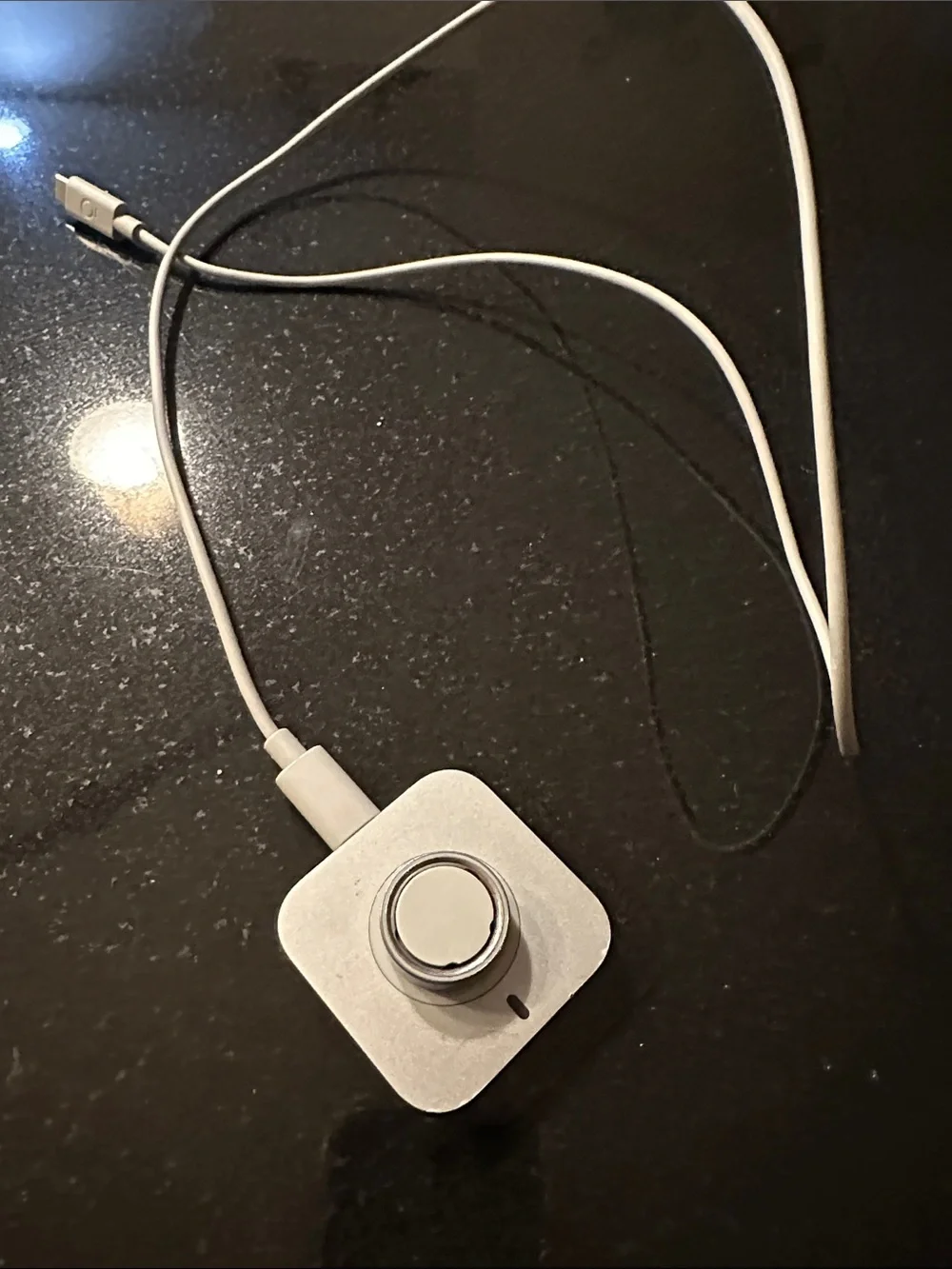 Oura White and Silver Magnetic Ring and Charger